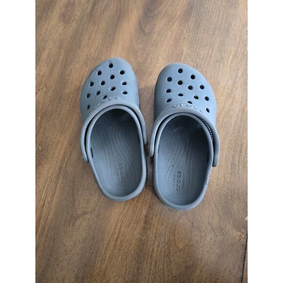 Toddler‎ Crocs Gray Size 11 - Picture 3 of 4